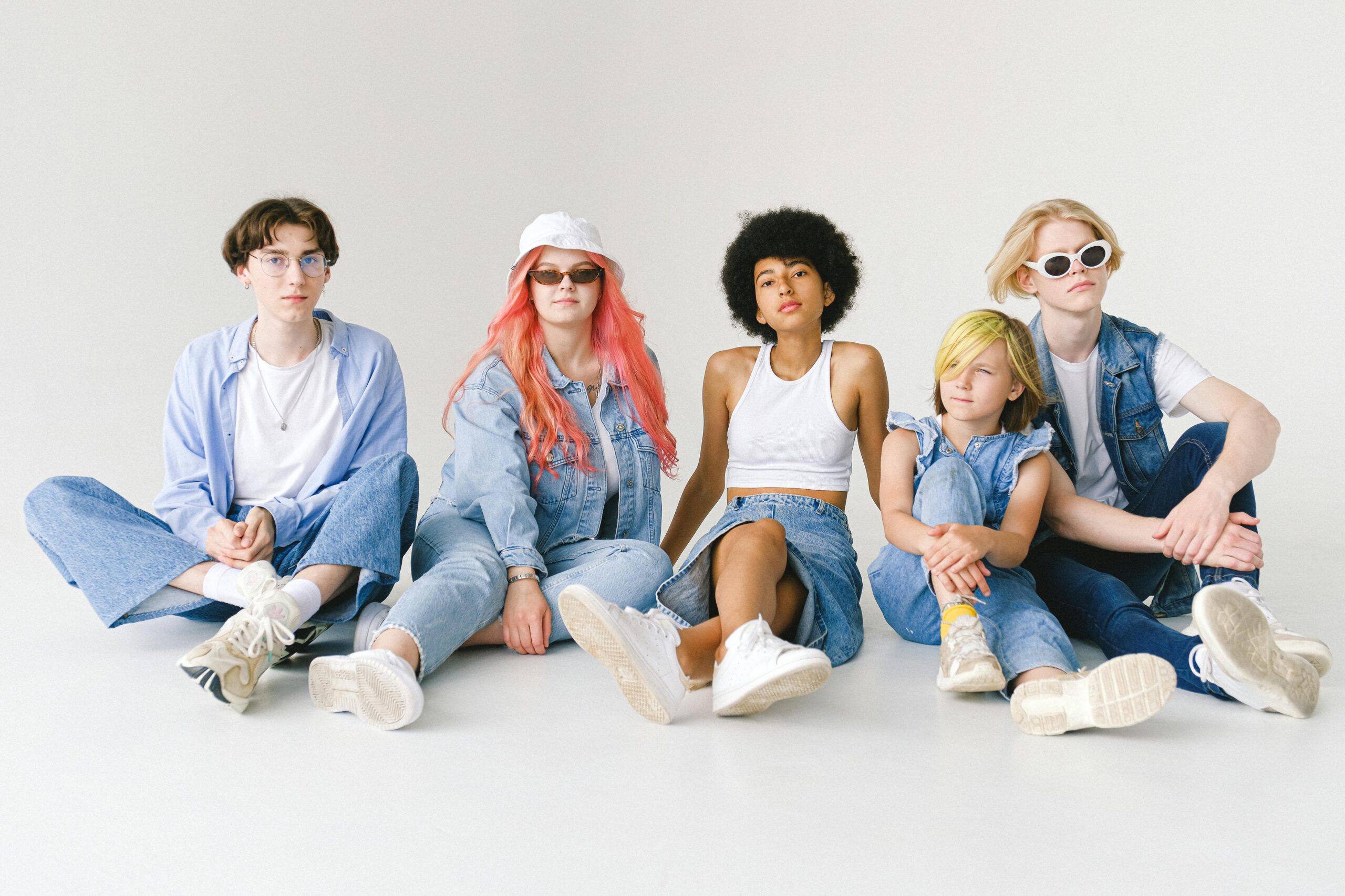 Digitale prøverom forvandler opplevelsen av å handle denim skjørt